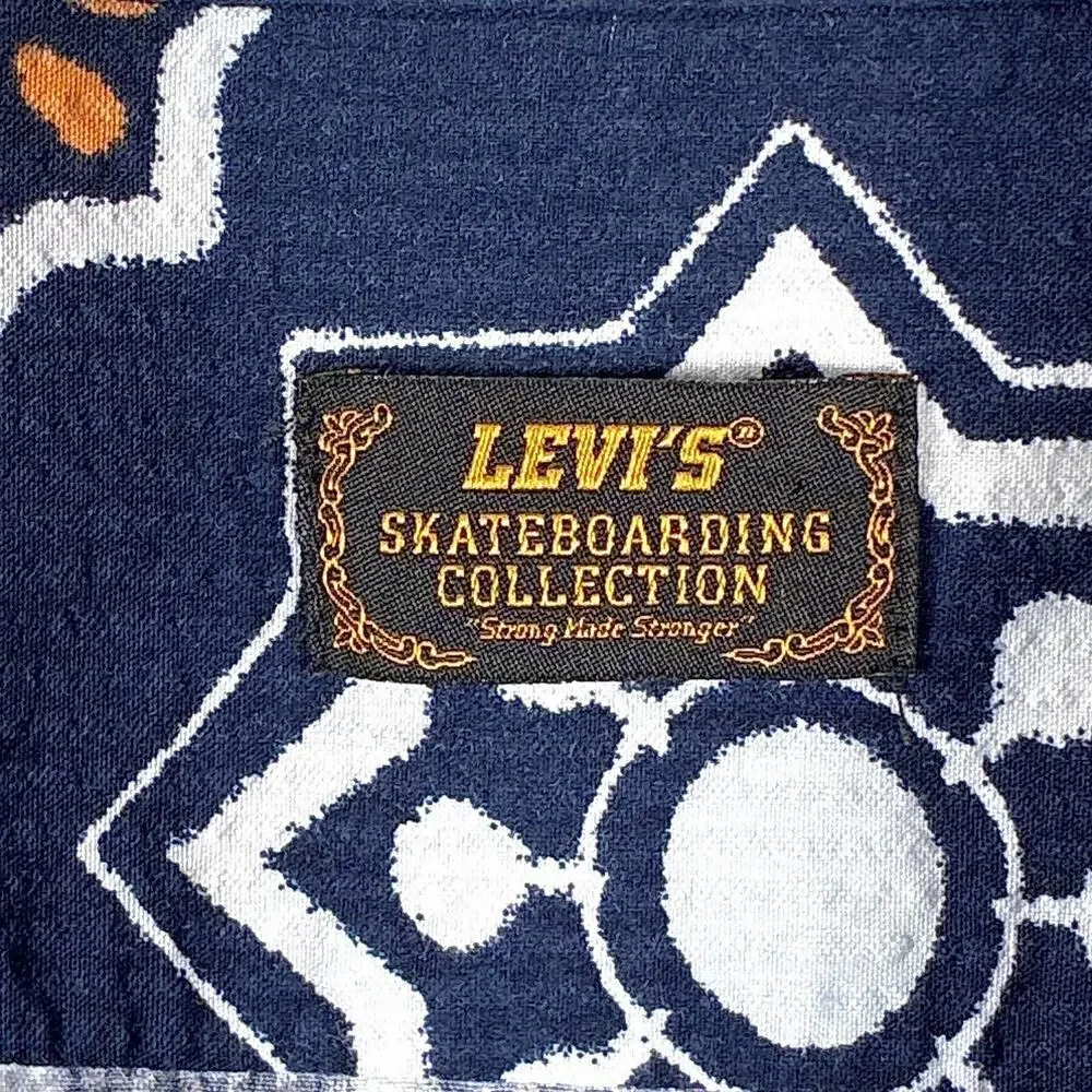 VTG Levis Skateboarding Collection Shirt Mens M Navy Geo Mandala AOP Skate Y2K
